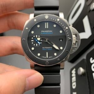 Panerai PAM00683 Watch